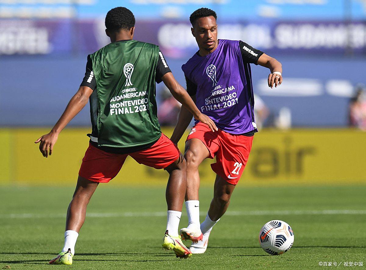 包含赛地聚焦——法国杯窗口期热度飙升，密尔沃基雄鹿迎来里程碑，球迷炸锅，阵容厚度经受考验的词条