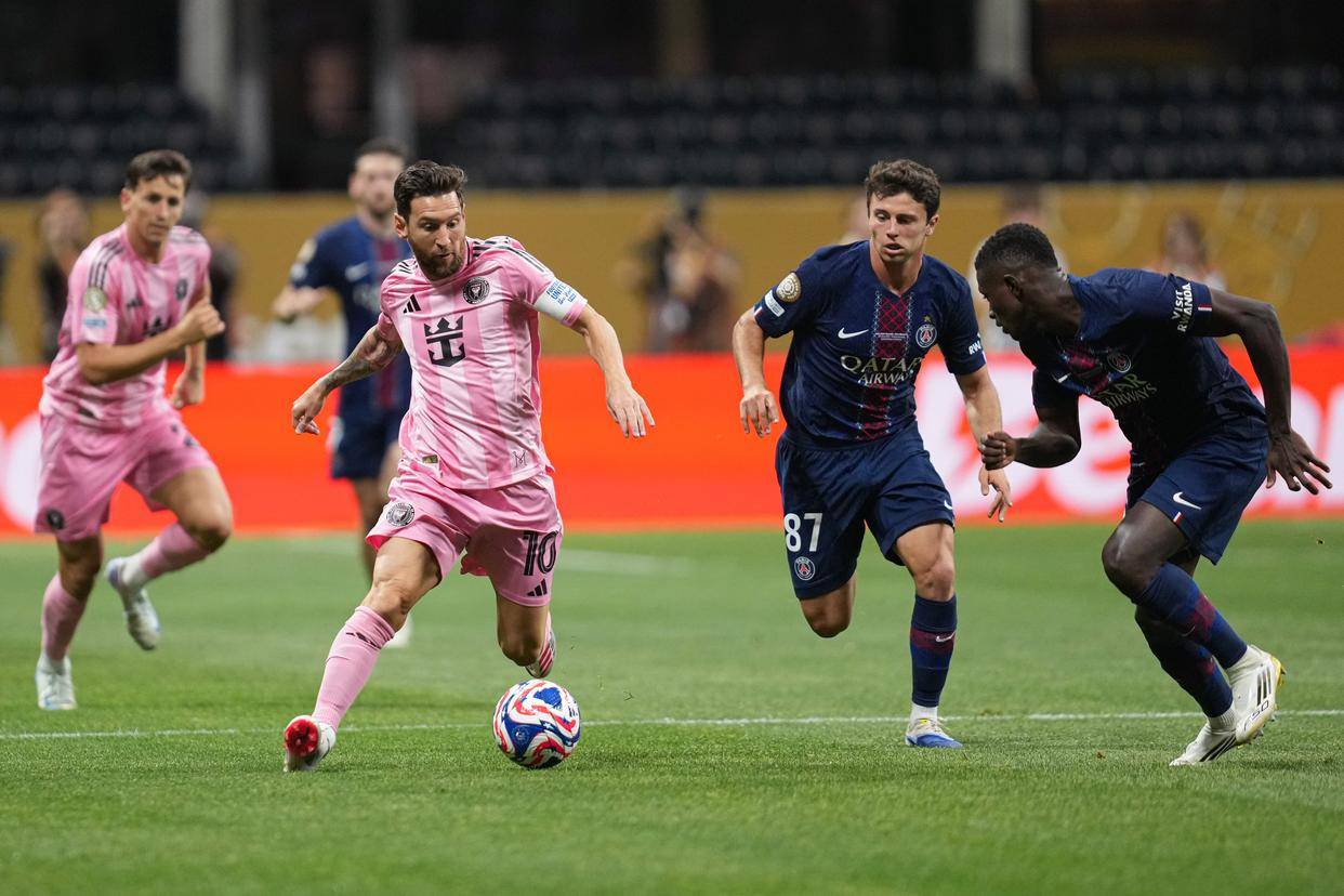 关于赛前摩纳哥调整名单以备法甲，临场应变环节打磨，更衣室稳定，球探报告显示潜力的信息